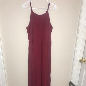 Garnet maxi dress with flare bottom no stains